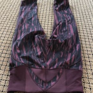 Lulu lemon leggings 3/4 length. Never worn.